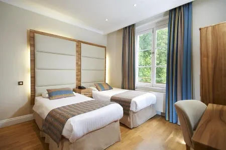 Royal Eagle Hotel Отели рядом с достопримечательностью «Oxygen Acton»