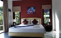 Phuket Sirinapha Resort