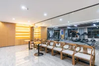 Rezen Longuu Hotel - Gym