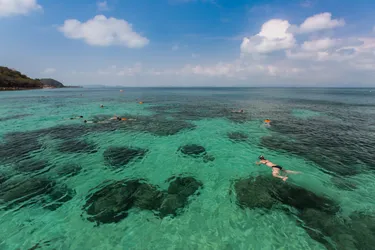 รูปภาพของเกาะทะลุ ไอส์แลนด์ รีสอร์ท