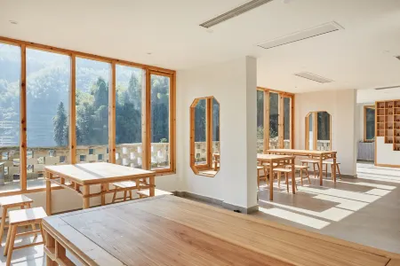Yungu Shanfang Hostel Отели рядом с достопримечательностью «Fenghuangshan Forest Park»