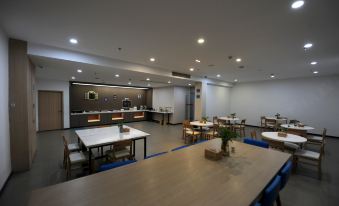 Hanting Hotel(Taixing Huangqiao City Huangzhong Road Branch)