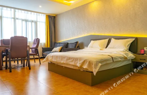 布拖金索瑪大酒店