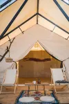 Shengzhou FUN Starry Sky Camping · Xingye Shanqi Luxury Glamping Resort - غرفة مطلة على الجبل