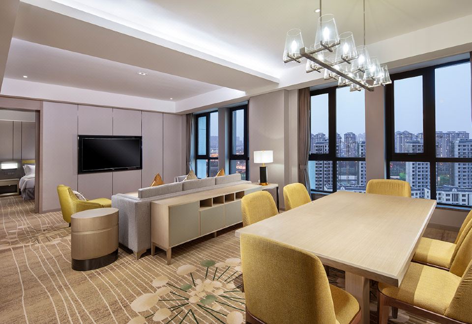 홀리데이 인 톈진 우칭 호텔