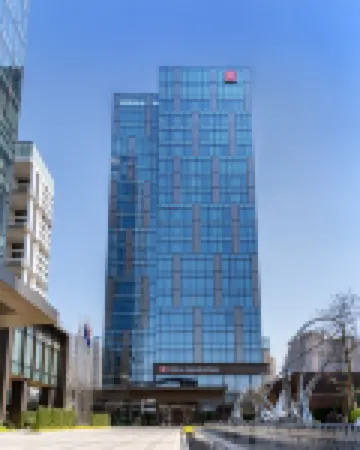 Hilton Garden Inn Shenzhen World Exhibition & Convention Center（Qianhai Snow World Store) 東海百貨(橋和路)周辺のホテル