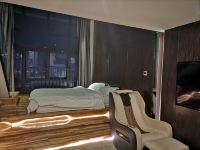 星辰公寓(广州汉溪地铁口店) - 复式舒适智能家居双床房