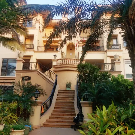 Yijia Boutique Suite Apartment (Haihua Island)