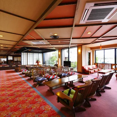 美松大江亭海濱飯店 的濱公園附近的飯店
