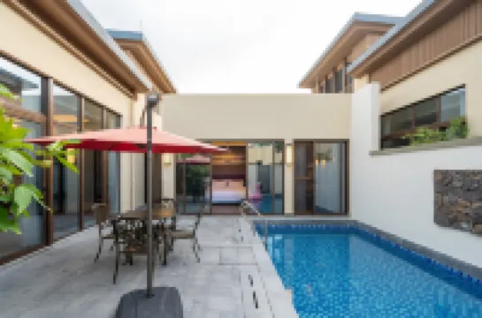 Sanya Haitang Bay Heyi Swimming Pool Villa Hotels in 