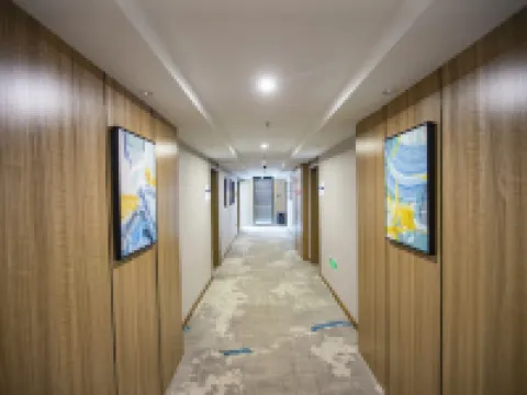 Jifen Qingchen Hotel (Lishui Wandi Plaza People's Hospital) Hotels in Lishui