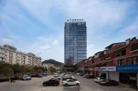 Phoenix International Hotel - parking