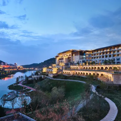 Wanda Realm Yan'an Hotels near Former Site of The Northwest Bureau of The Cpc Central Committee