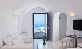 Katikies Chromata Santorini - The Leading Hotels of the World