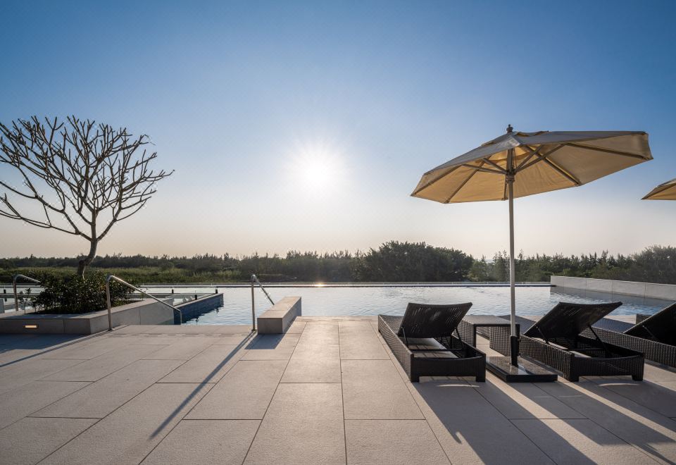 1. 레이크술 호텔 ..