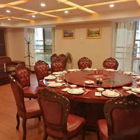 Luo Yuan Wan Hotel
