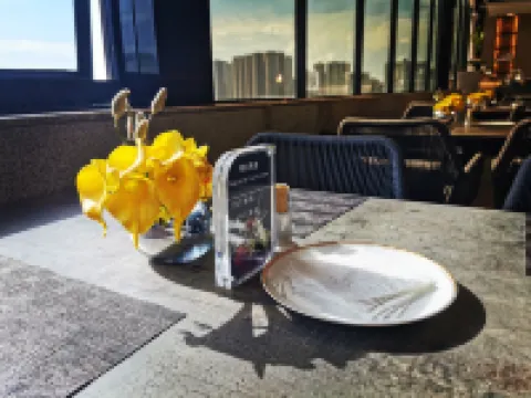 珠海金葉五洲皇冠酒店（拱北口岸高鐵站店）