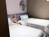 Homeinn · neo (Haikou Qilou Old Street Donghu Road)