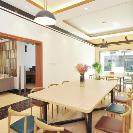 Beihai Yintan Mili B&B (Beihai International Passenger Transport Terminal)