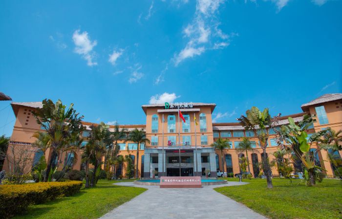 Lvchun Dongyang Grand Hotel