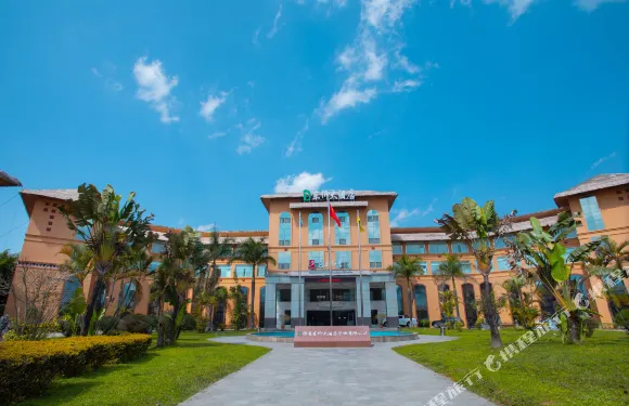 綠春東仰大酒店