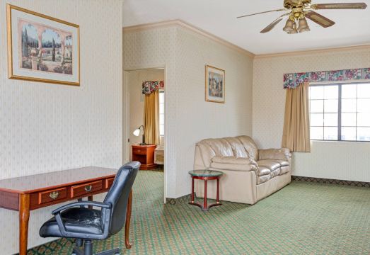 트래블로지 린우드