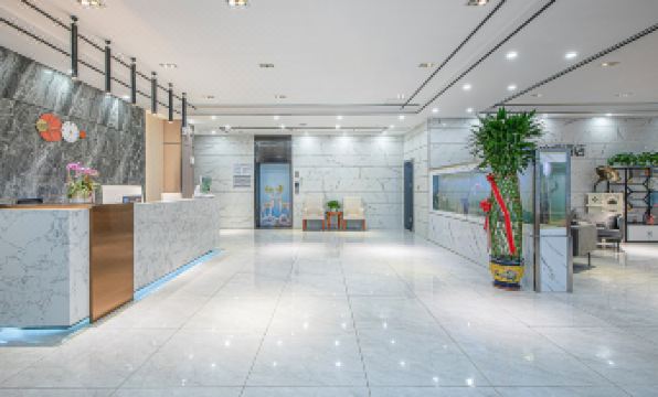 Hello Hotel (Shenzhen Longhua Dalang Commercial Center)
