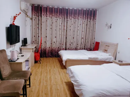 Junhao Hotel Отели рядом с достопримечательностью «Hubei Land Resources Vocational College»