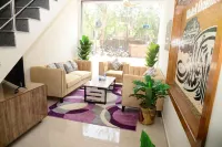 Hotel Deluxe Lahore
