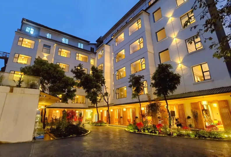 Fengyin Tianjiao Hotel (Chengdu Qianfeng Road subway station）