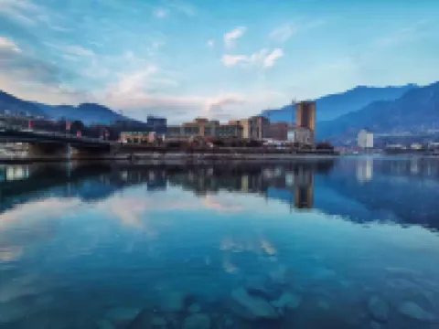 Jiuzhou Jindu Hotel Hotéis em Pingwu