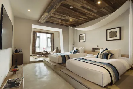 Jiangsu Guyi Hotel (Jokhang Temple Barkhor Street)