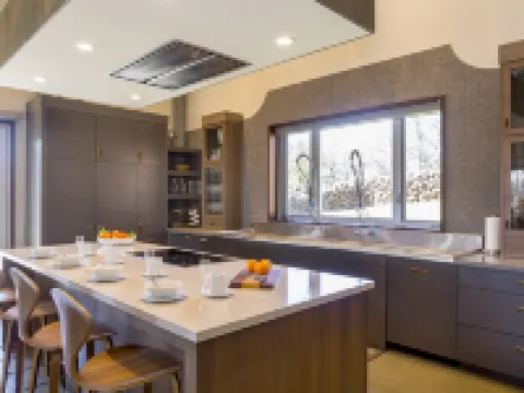 床與木桶石屋酒窖酒店 萊克縣酒店