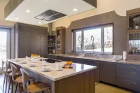 Bed and Barrel at Stonehouse Cellars Hotels in Clearlake