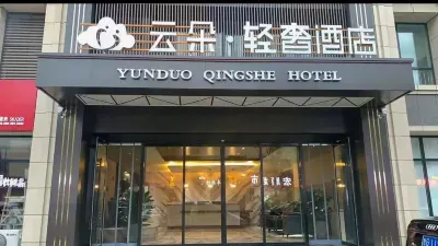 Cloud Light Luxury Hotel