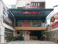 RedDoorz Plus @ La Belle Residences Makati City โรงแรมใกล้สถานทูตเยอรมนี