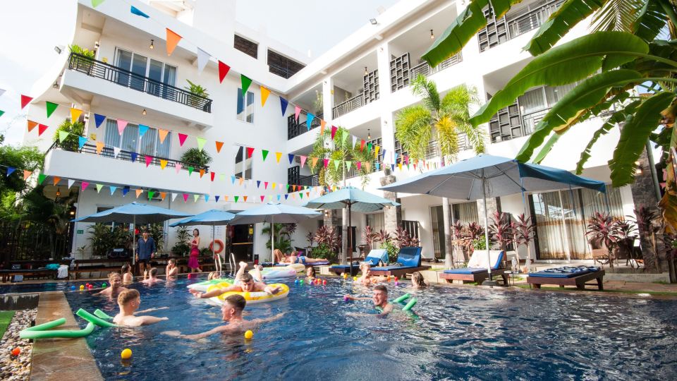 MAD Monkey Hostel Siem Reap