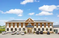 Home Inn Huayi Hotel (Yudaokou Ranch Store) Hotels near Seeking Bashang Grassland