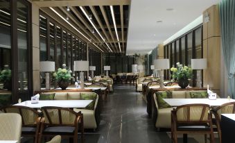 Baoting ShuangDa Luxury Hot Spring Hotel