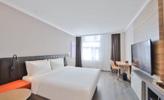 HanTing Hotel (Siping Railway Station Wuyue Plaza)