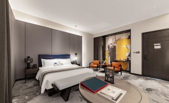 Suitetrails - Holiday Inn Minpan