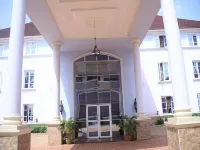 Utopia Suite and Apartment