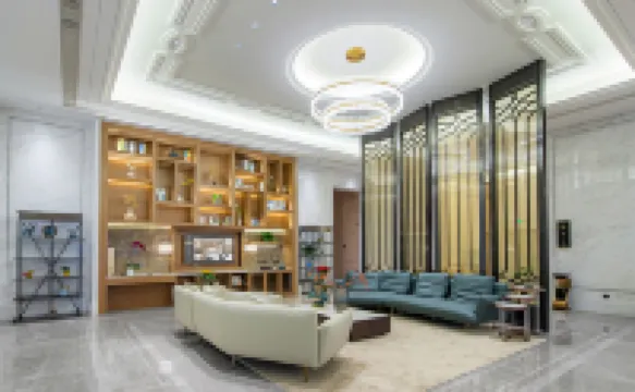 Vienna International Hotel (Zhaotong Hongxing Hejing Plaza) - parking