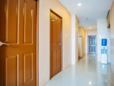 RedDoorz Plus @ Hotel Platinum Occidental Mindoro Hotels in Occidental Mindoro