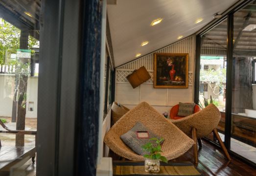 체바 갤러리 수영장