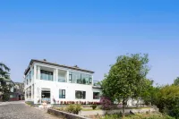 Tengchong Xinshiguang Hot Spring Panoramic Inn