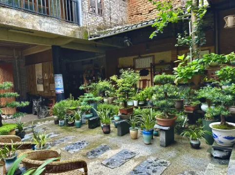 Huangyao Ancient Town Deyun Shanzhuang Hotel