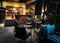 Shihong Inn