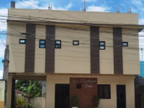 Ys Rezidenzia Suites Hoteles en Daraga