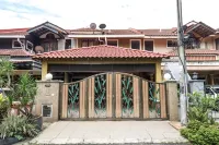 Kota Damansara ICozy Cove Homestay 10 Pax Hotels in Petaling Jaya